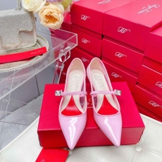 Roger Vivier flat shoes